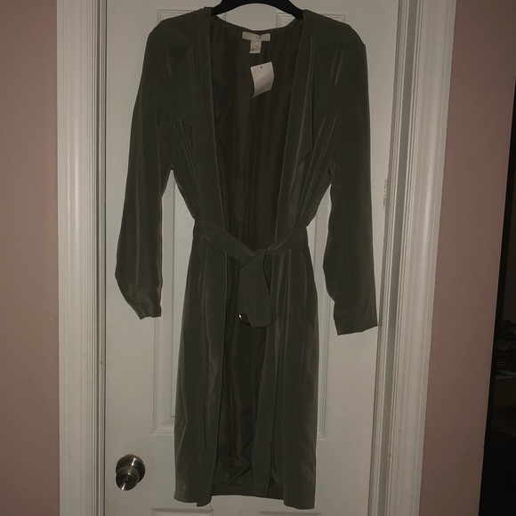 H&M Khaki Green trench with gold buckle belt - Picture 4 of 4